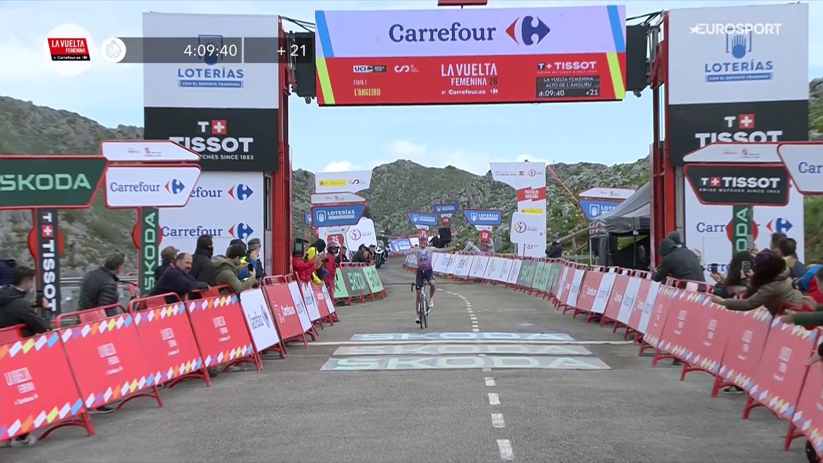 HISTORIA DEL DEPORTE ESPAÑOL. Paula Blasi, 2ª tras Stiasny en el Alto de L'Angliru, se adjudica #LaVueltaFemenina. Primera Gran Vuelta para nuestro país desde Somarriba y la Grande Boucle de 2003. 🥹 Emocionados con tu gesta en Eurosport y HBO Max España 🌟. #LaCasaDelCiclismo