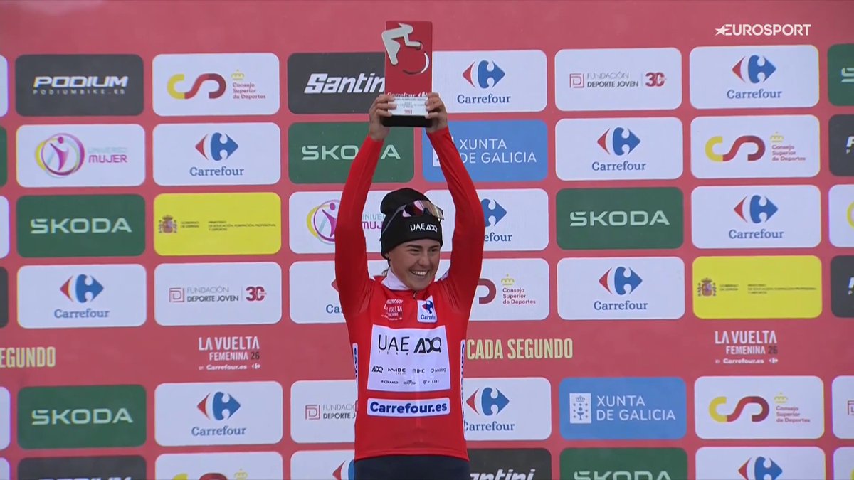 El ciclismo femenino de nuestro país ha encontrado el referente definitivo que tantas niñas necesitaban. ❤️ Paula Blasi. Ganadora de #LaVueltaFemenina. ¡Qué bonito suena! #LaCasaDelCiclismo