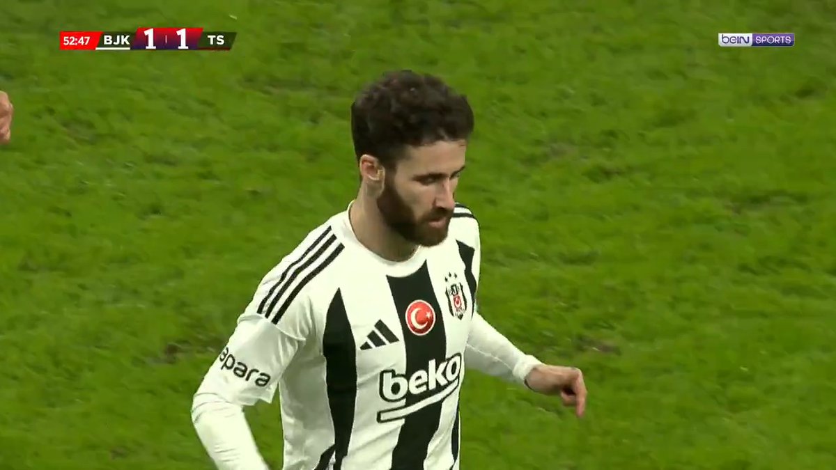 Rafa Silva kusursuz köşeye bırakmış adam tek başına Messi gibi takılıyordu.. Fenerli çoban Allah seni kahrı perişan etsin. Nereden geldin bela oldun başımıza..