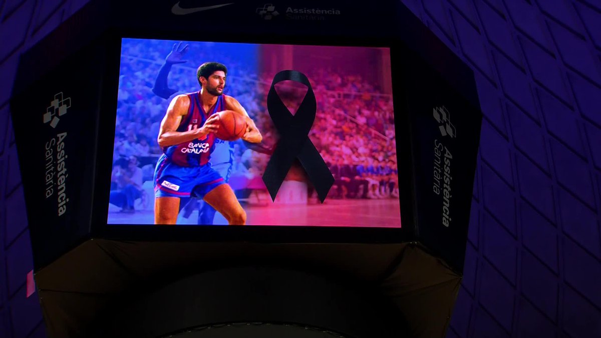 🙏 Así ha sido el respetuoso minuto de silencio del Palau blaugrana por Piculín Ortiz, una leyenda que nos dejó a los 62 años y que defendió la camiseta del Barça Basket entre otros. Descansa en paz, José 🖤 📺 DAZN España | #LigaEndesa