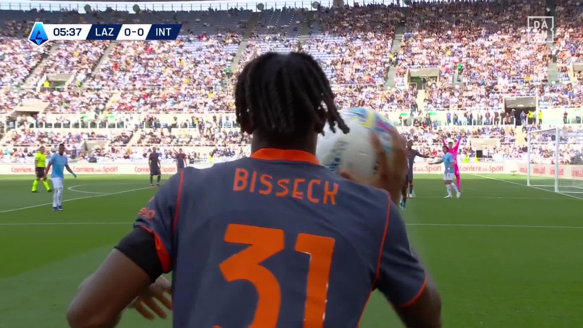 ⚽️ DINGUE ce but ! Marcus Thuram 🇫🇷 dévie pour la reprise de volée de Lautaro Martinez 🇦🇷 ! 🤩 L’Inter a encore LA DALLE même si club est déjà champion. 🎥 DAZN France