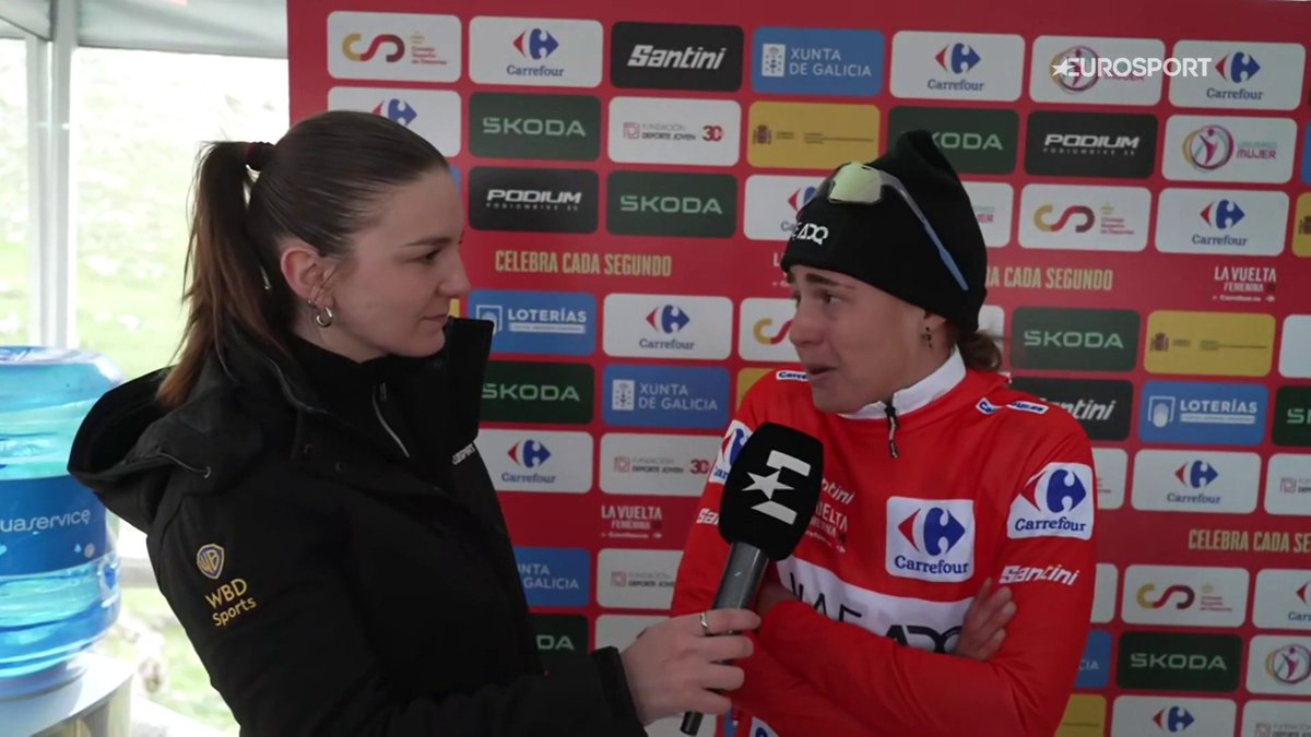 ♥️🥹 El agradecimiento de Paula Blasi a Mavi García, junto a Laura Álvarez en Eurosport, tras conquistar #LaVueltaFemenina: 🫶 "Estaba más emocionada que yo, siempre intento apuntar a lo más alto" #LaCasadelCiclismo