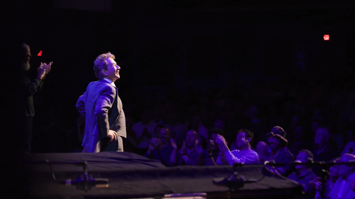 Martin Short and Paul Shaffer perform a very special song at #NetflixisaJokeFest