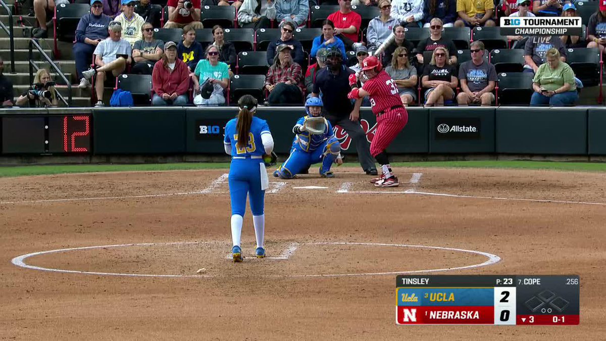 SKERS GOT WHEEELLSS 🏎️ hannah camenzind with a 3RBI Triple for the lead!