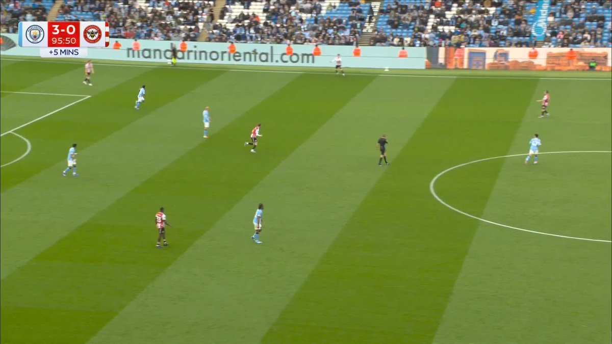 "Manchester City send out the message that if Arsenal falter, they will be waiting for them!" 🗣️ The SCENES at full-time!