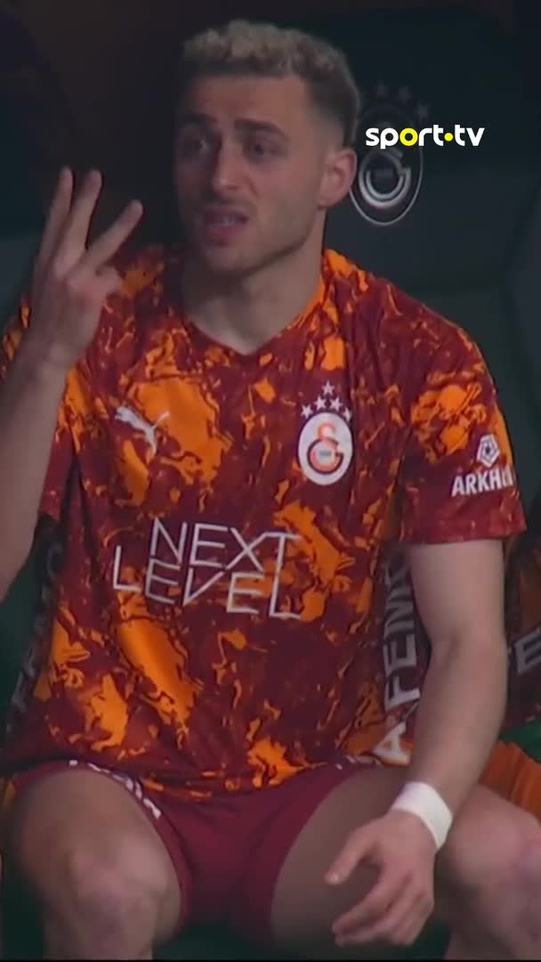 Barış Alper Yılmaz, Fenerbahçe maçı skorunun 3-0 olduğunu söylüyor, ardından Victor Osimhen şampiyonluk golünü atıyor.