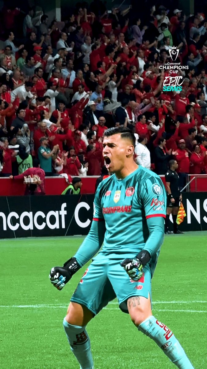 La euforia de Luis García en el primer gol de Toluca 💪💥