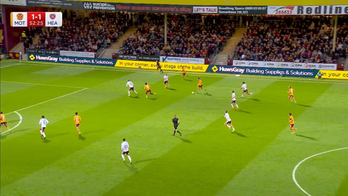 Motherwell thought they scored against Hearts but the flag is up for offside ❌