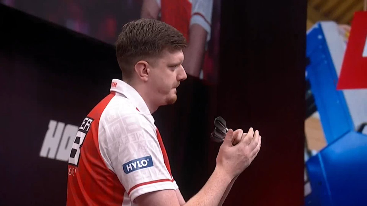 SPRINGER WHITEWASHES NIJMAN! Niko Springer, what have you just done! 😳 The young German races through to Finals Day, as Springer beats Wessel Nijman 6-0! 📺 #ET6