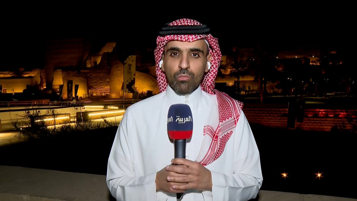 🎤 مراسل العربية: تم الاتفاق على تسليم ملاعب كأس آسيا قبل أسبوعين من انطلاق البطولة بدلاً من 40 يوم حتى لا يتأثر الدوري المحلي السعودي مع الالتزام بتغيير الهوية البصرية وتجهيز أرضيات الملاعب