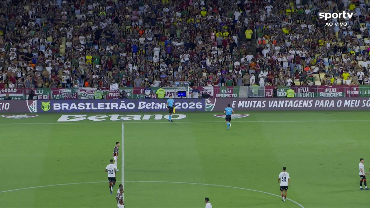O pênalti marcado para o Vitória contra o Fluminense. 🎥 sportv | ge