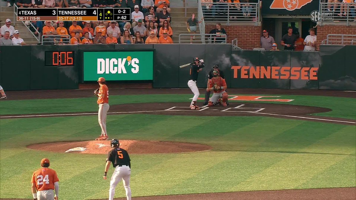 The Grimm Reaper makes the Horns pay for their defensive miscue! 📺 #GBO🍊// #OTH