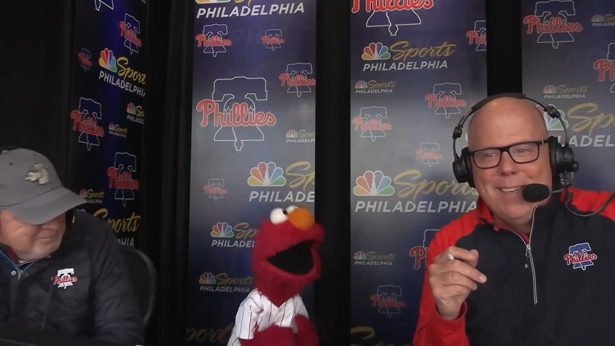 ELMO WANTS TO SEE SOME HOME RUNS