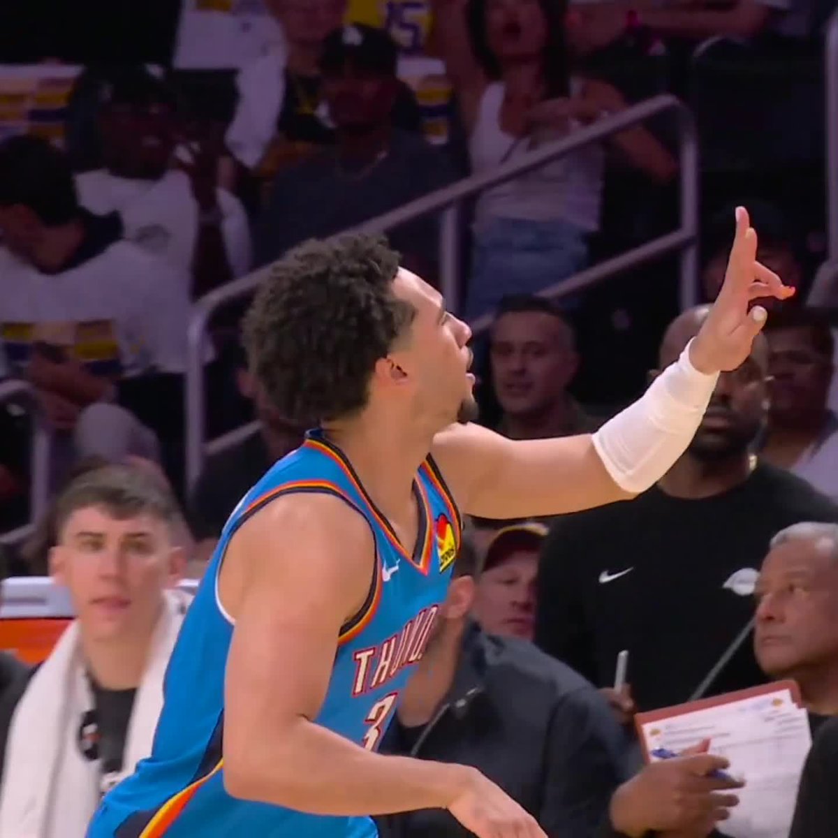 Jared McCain checks in to Game 3. Immediately hits a three 🔥