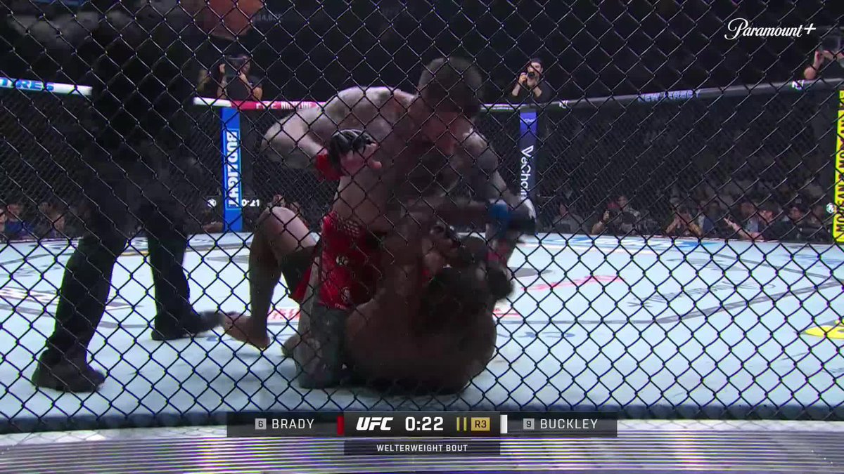 Back on track! 👏 Sean Brady dominates Joaquin Buckley (30-25x2, 30-27) #UFC328