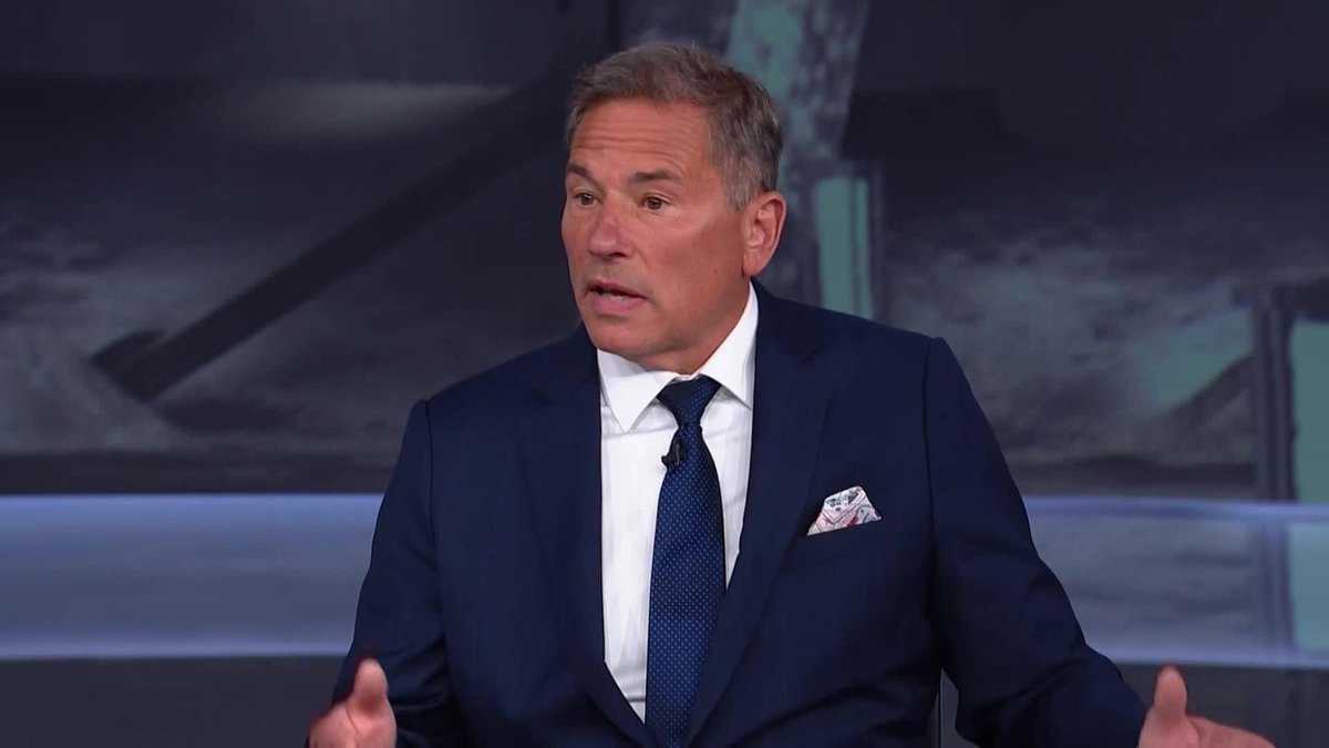 Bruce Cassidy talks about how to handle a goalie tandem come playoff time 🤔 "You tend to want to go with the hot hand... but at some point I think you will see a rotation"