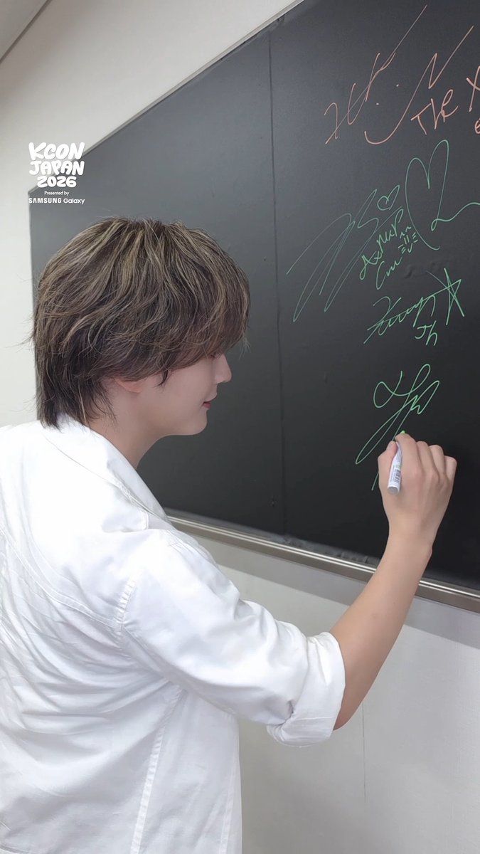 [#KCONJAPAN2026] ✍️#DXTEEN Writes a Never-Forget KCON Moment! Watch till the end to see the unforgettable moment shared with KCONer! KCONerと一緒に作った忘れられない瞬間、ぜひ最後までチェックしてね！ DXTEEN - KCON JAPAN 2026 MAY 8-10 Makuhari Messe Let's #KCON