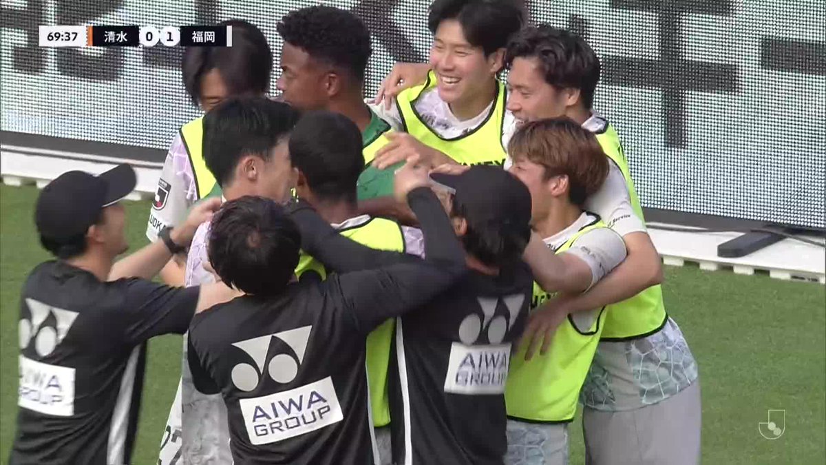 これが福岡の若き点取り屋⚽️ 見事にニア上を撃ち抜く🔥 🎦 ゴール動画 🏆 明治安田J1百年構想リーグ 地域リーグラウンド 第16節 🆚 清水vs福岡 🔢 0-1 ⌚️ 70分 ⚽️ 碓井 聖生(福岡) #Jリーグ