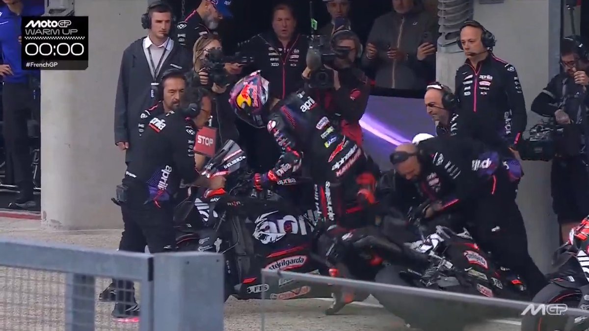 Whoops 😅 Not the smoothest end to Warm Up for Jorge Martín Almoguera 💥 #FrenchGP 🇫🇷