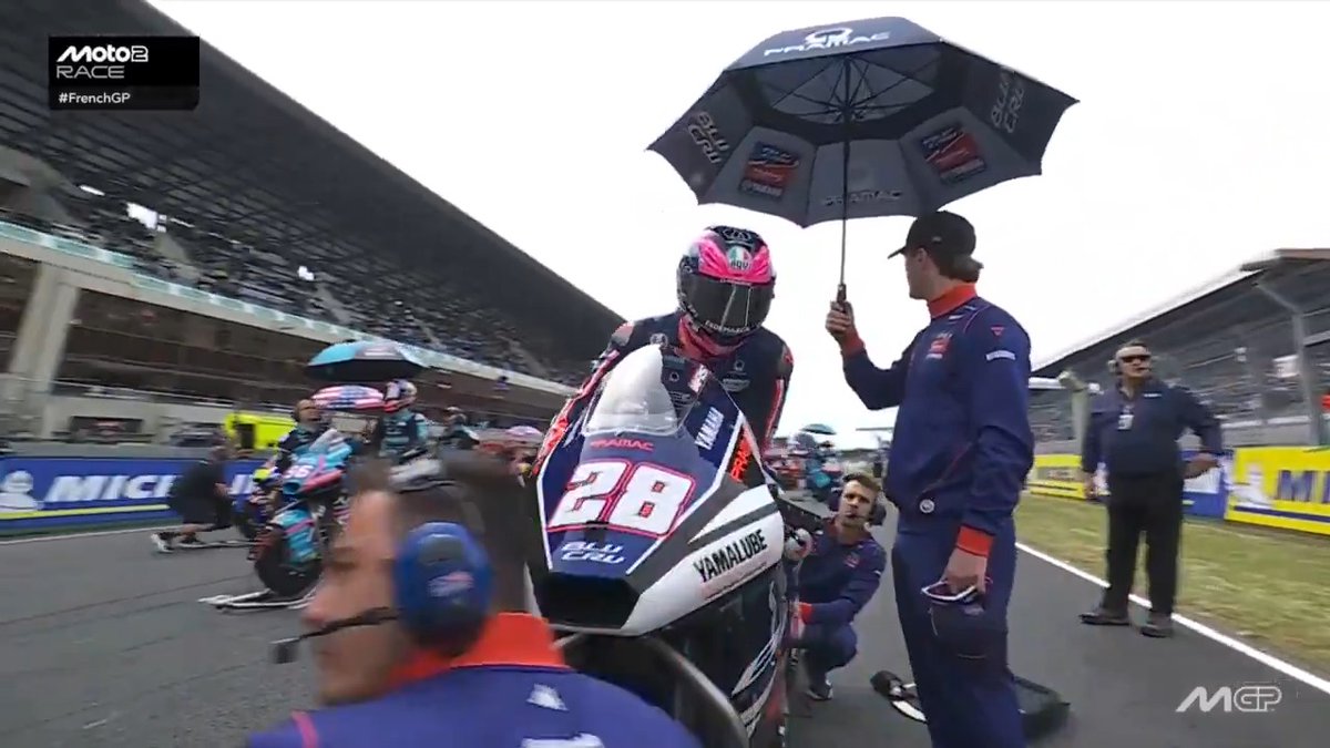 Almost time to go in #Moto2 - here's your front row 👀 #FrenchGP 🇫🇷