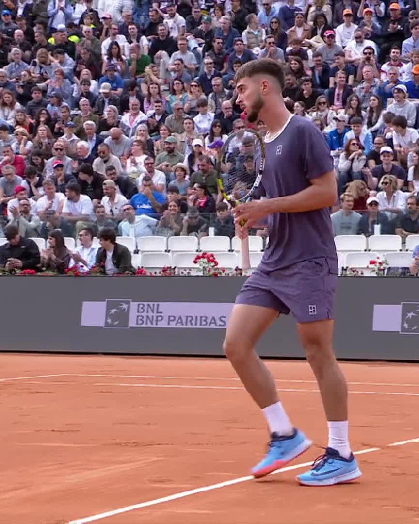 Picking up where he left off 🙌 After his Heroics against Djokovic, Prizmic now takes the opener 6-1 over Humbert #IBI26