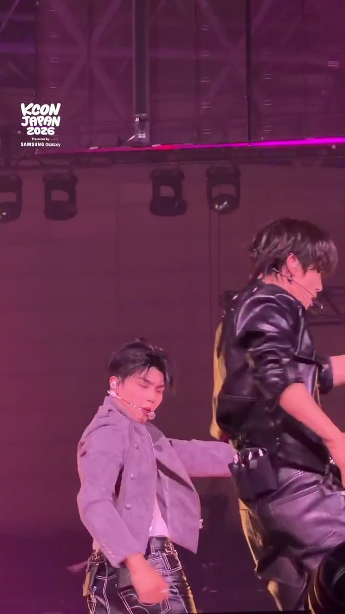 [#KCONJAPAN2026] M COUNTDOWN STAGE 💜 DAY 3 #PARKGUNWOOK #SEOKMATTHEW ZEROBASEONE #JUNKI #REN JO1 Catch the LIVE performance happening now. You’ll never forget this moment! ✨ ただいまLIVEパフォーマンス進行中。 忘れられない瞬間になるはず！✨ - KCON JAPAN 2026 MAY 8-10 Makuhari Messe Let's #KCON