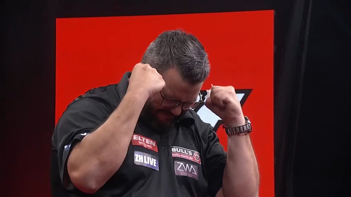 REYES DOES IT AGAIN! 🇪🇸 Cristo Reyes is through to the final session of a European Tour event for the first time since 2017! Yesterday's nine-dart hero beats Danny Noppert 6-3, hitting six of his 12 double attempts in the contest! 📺 #ET6