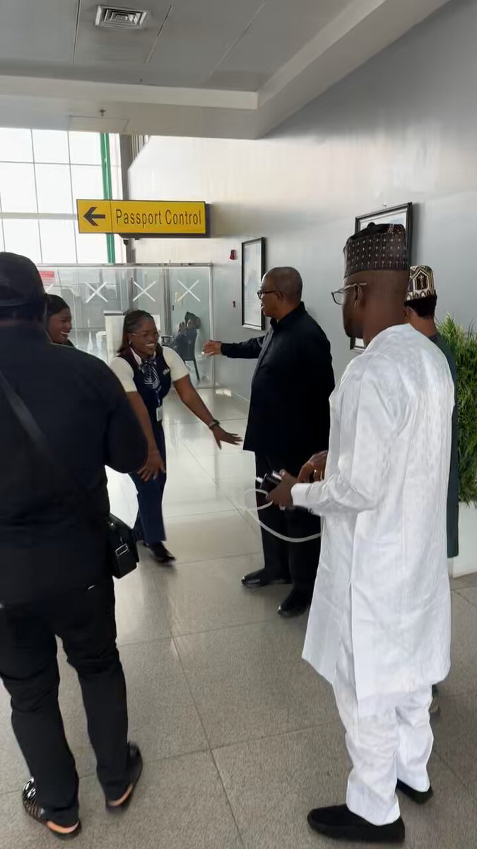 Nothing but pure organic love. From the smiles on their faces, you can clearly feel the strong hope that Nigeria will truly be okay again, and that the hope of the common man will be restored. Peter Obi