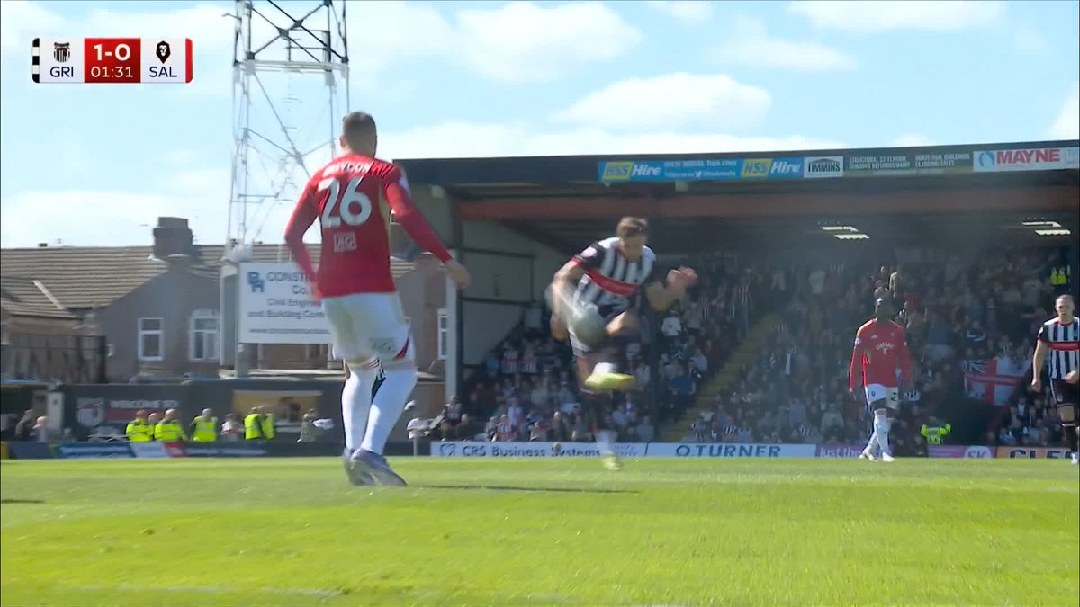 Grimsby's Reece Staunton with an UNBELIEVABLE volley inside 30 seconds! 🤯