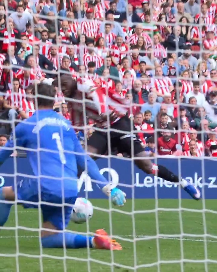 🔝 ¡Se hizo GIGANTE Stole Dimitrievski en el AthleticValencia! LALIGAHighlights | DesenlaceLALIGA | Valencia CF