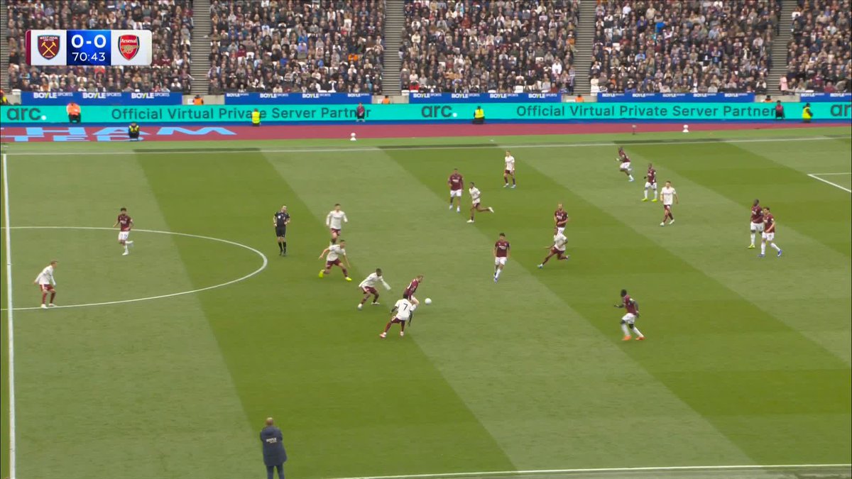 A big defensive effort from Declan Rice to keep Pablo out! 😮