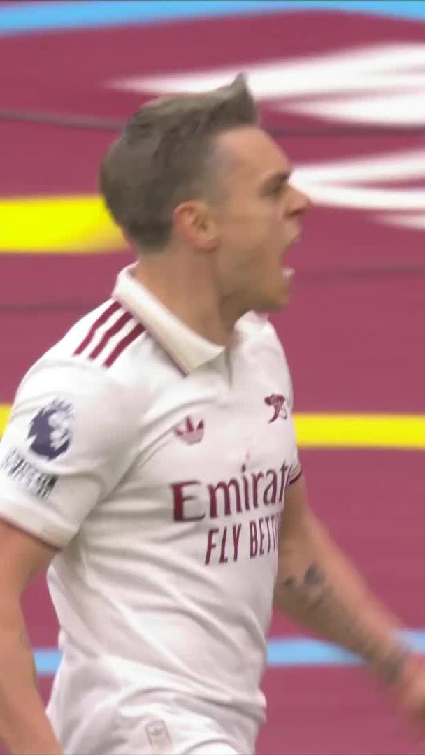 Leandro Trossard steps up under huge pressure 😤🔥 📺 Stream #WHUARS on DStv: