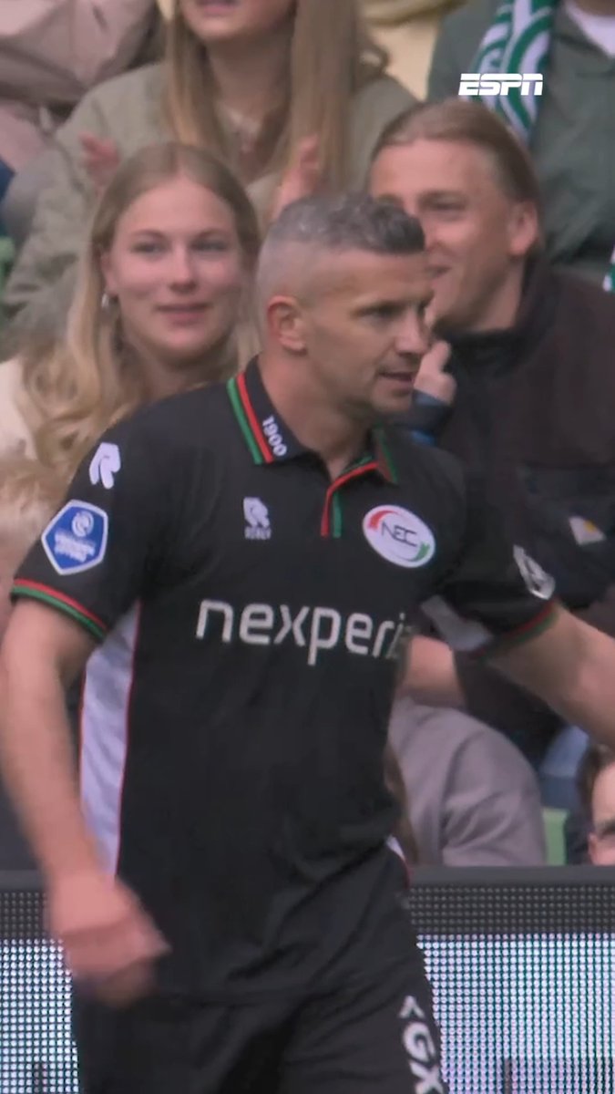 De mooiste afgekeurde goal ooit voor Bryan Linssen? 😅🤔