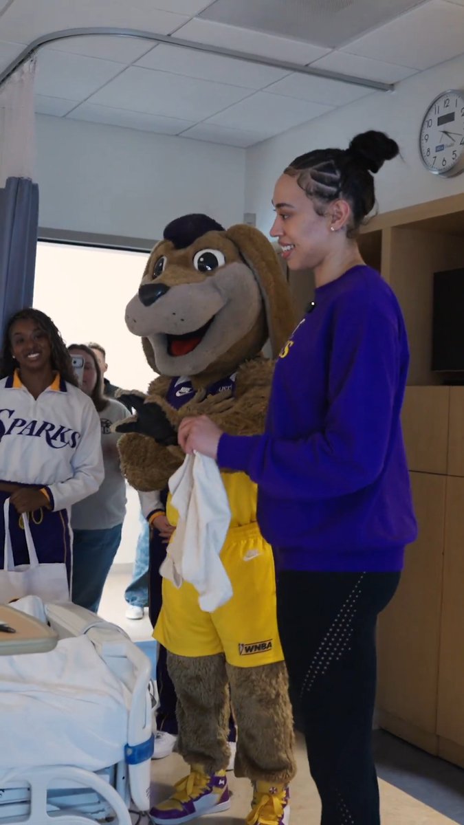 Showing love from one mom to another. Earlier this week, Mama D visited the newest parents at UCLAMattelChildrens to give them a special Sparks onesie & a gift bag. Happy Mother’s Day from the Sparks & UCLA Health!