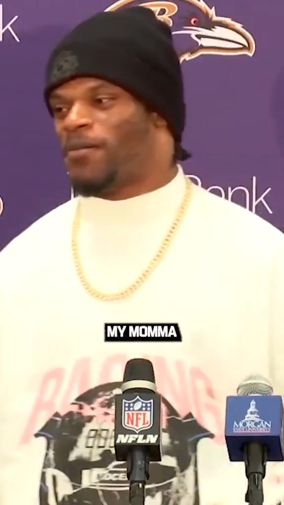 .Lamar Jackson's mom just had to let him know 😂
