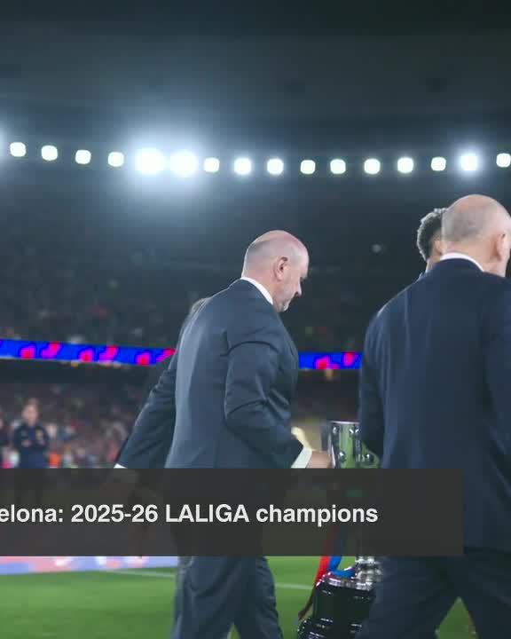 Barcelona lift the LALIGA trophy once again! Pure elation! 🏆