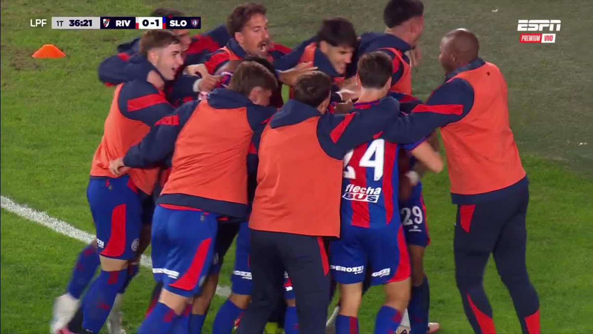 🤯🇦🇷 AUZMENDI Y SAN LORENZO LE GANA A RIVER CON UNO MENOS EN EL MONUMENTAL.