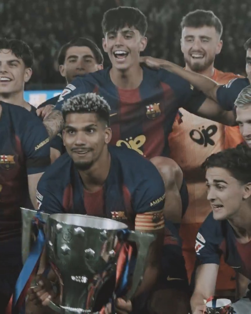تتويج برشلونة 🏆🏆🏆🏆💙❤️😍