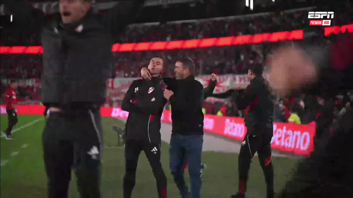 Impresionante Santiago Beltrán. Y luego el festejo a lo Barovero. 😮💨🧤
