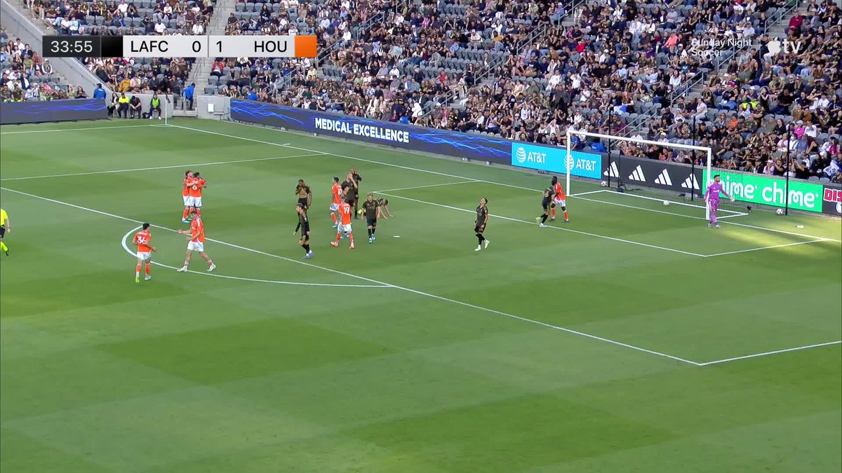 Guilherme doubles the Houston Dynamo FC lead off the deflection!
