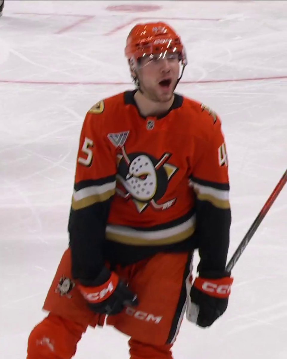 Beckett Sennecke became the sixth player in NHL history to record a three-game goal streak in the playoffs before age 21 👀