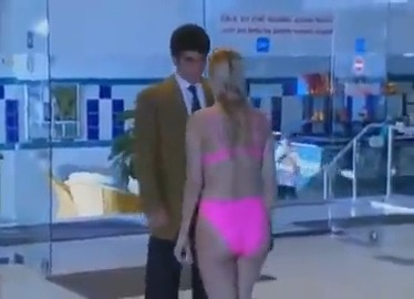 İbrahim Erkal’ın, sanattaki gerçekçilik akımını yanlış anlayıp attığı tokat akabinde Emine Ün’ün baygınlık geçirmesi..