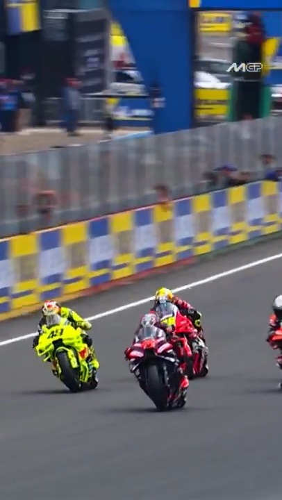 Starting from the third row of the grid is no issue for Martinator who returns to winning ways 🔁 But there was a lot of other amazing stuff that happened in the #FrenchGP 🇫🇷 race 🤩 #MotoGP