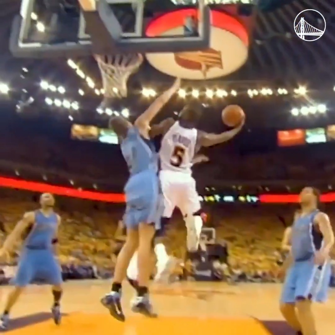 19 years ago, today THE Baron Davis dunk 💥