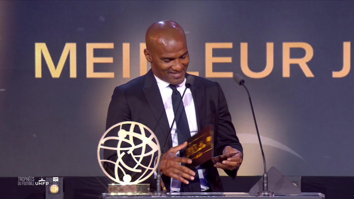 LE DISCOURS DE MICHAEL OLISE 🇫🇷 élu meilleur joueur français évoluant à l’étranger ! 😁 Il parle pas beaucoup alors on profite de l’écouter ! 🎥 L1+