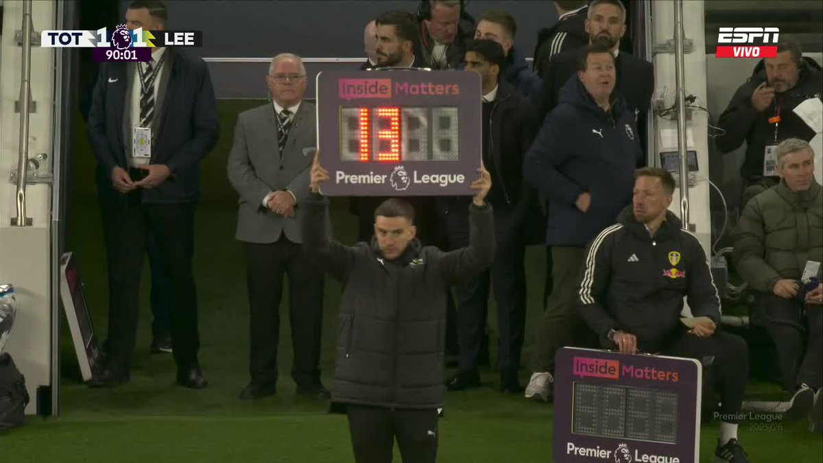Es cierto que hubo dos revisiones del VAR pero que LOCURA... ¡¡AGREGARON 13 MINUTOS EN EL SEGUNDO TIEMPO DE TOTTENHAM VS. LEEDS!! 🤣🍻 "Se tomaron toda la birra... ¿qué pasó?", dijo el Bambino Pons 📺 Mirá la Premier League por #DisneyPlus Plan Premium