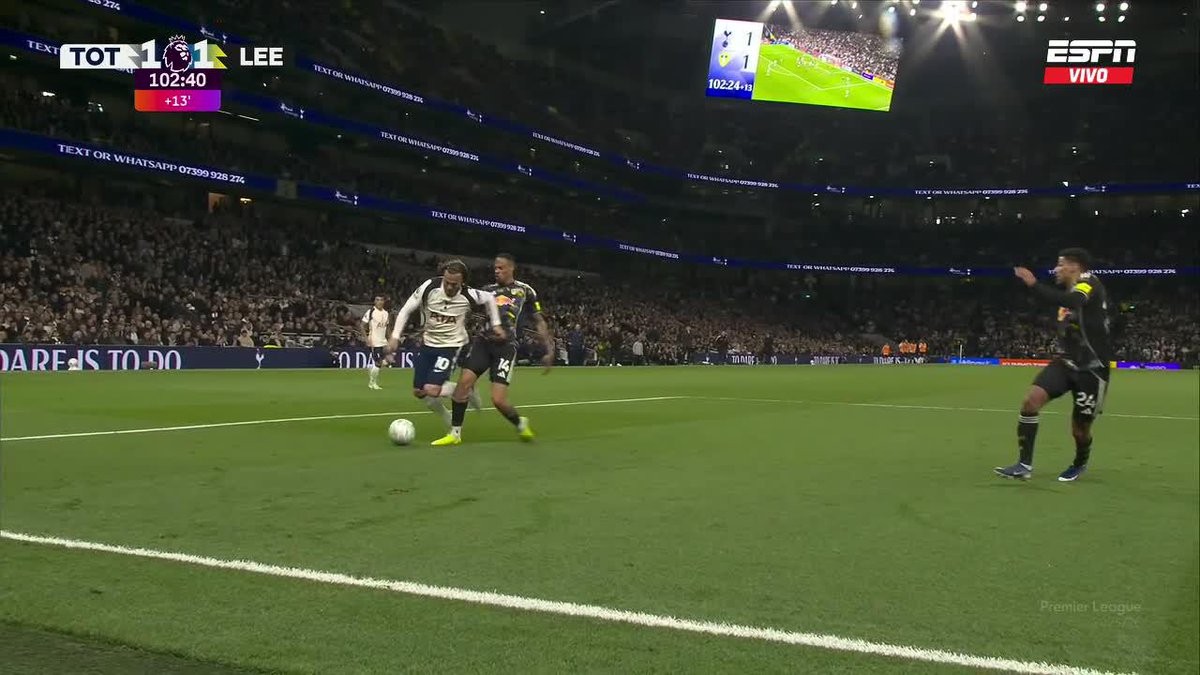 ¡¡QUE POLÉMICA, POR FAVOR!! Maddison cayó en el área del Leeds a los 102' y el árbitro decidió no cobrar PENAL para el Tottenham luego de la revisión del VAR... ¿Qué te pareció? ¡Era la gran chance para el 2-1 de los Spurs! 📺 Mirá la Premier League por #DisneyPlus Plan Premium