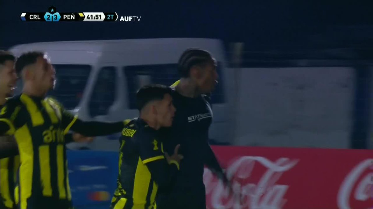 ¿De chilena y en la hora? Algo normal en Abel Hernández.