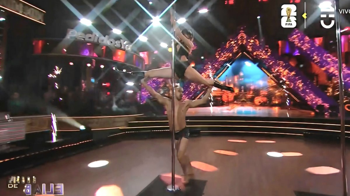🔴 CONY PRIME IS BACK: Elegante, rudo, sexy, desafiante 🔥🥵 #FiebreDeBaileCHV La evolución de Cony en el pool dance fue heavy, en la primera temporada no podía escalar el tubo y ahora lo subió como si nada 👌💪