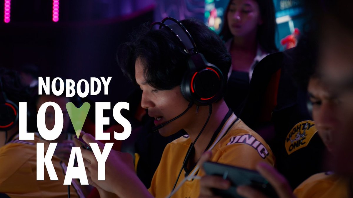 Akhirnya Indonesia punya film coming-of-age yang spesifik menyoroti kehidupan "from zero to hero" nya pemain e-sports seperti apa. Terinspirasi dari cerita hidupnya Kairi Onic, jadi kayanya bakal ada penyesuaian cerita + drama sana sini. Nobody Loves Kay, 4 Juni di bioskop.